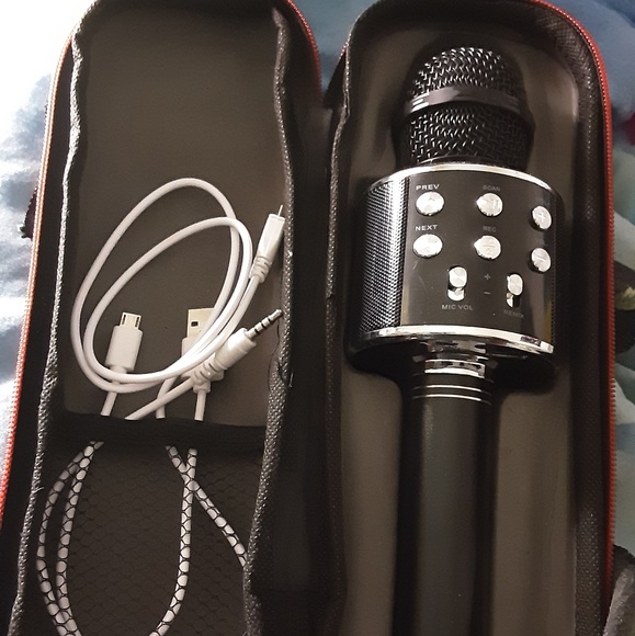 COPY - Brand New Ultimate Karaoke  with Case - Picture 1 of 4